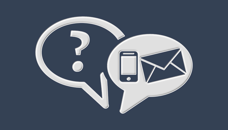 Bakgrund på prästkragar med texten sommarlov över.