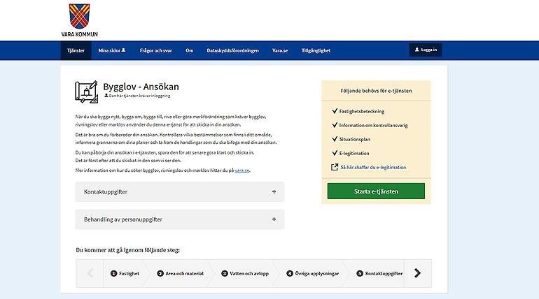 Fyra kvinnor i pastellfärgade peruker, färgglada kläder mot en lila bakgrund.